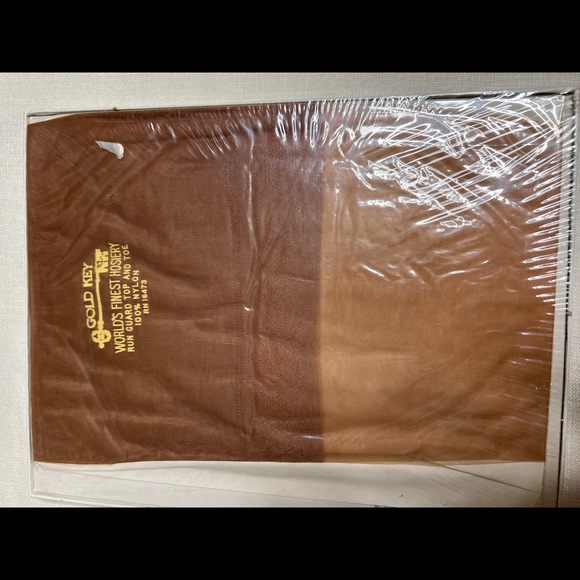 Vintage Dantonelli Stockings in Original Sealed Box - Picture 3 of 4